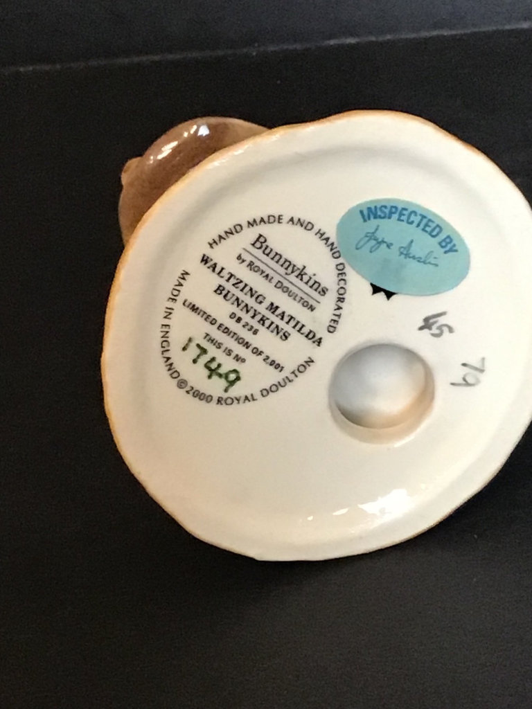 Royal Doulton Bunnykins - Aussie Mates - image 17 of 17