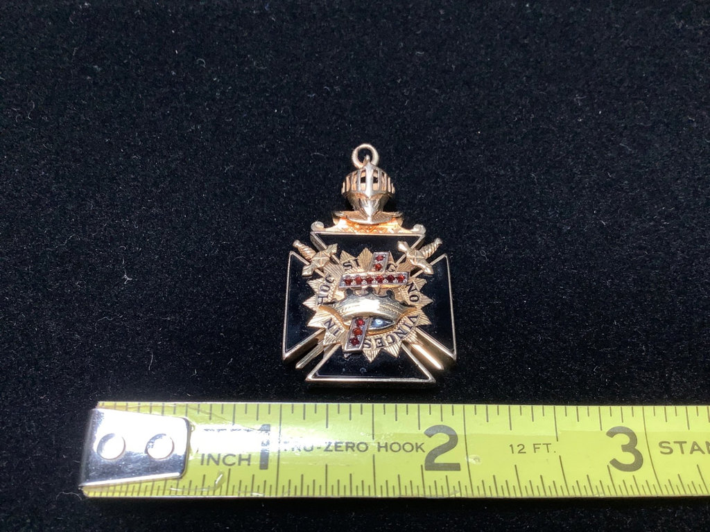 Gold & Onyx Knights Templar Pendant - image 10 of 10