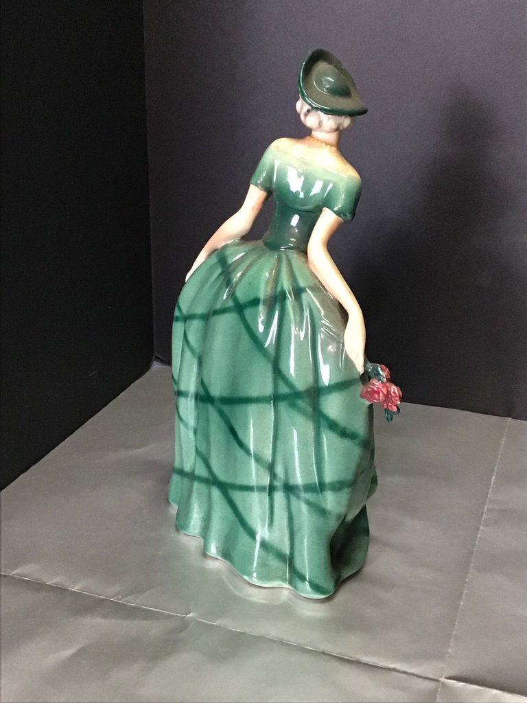 Vintage Golden Crown E&R Figurines - image 3 of 11