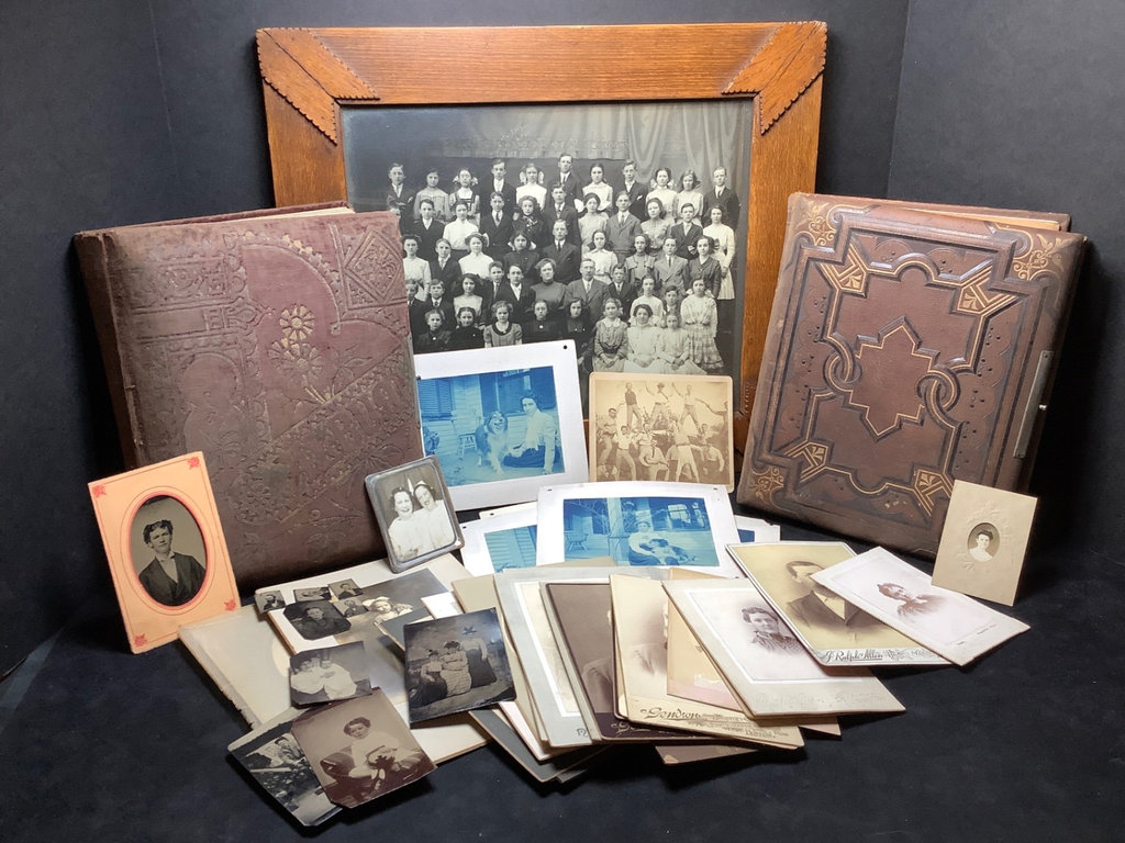 Antique Photos / Portraits - image 1 of 14