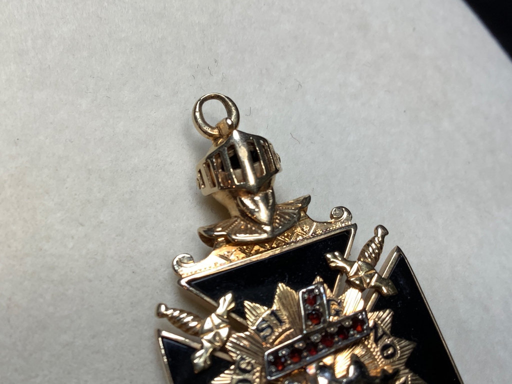 Gold & Onyx Knights Templar Pendant - image 3 of 10