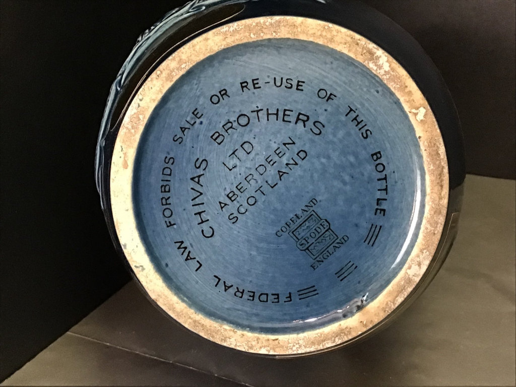 Collectible Ceramic Liquor Bottles - image 9 of 14