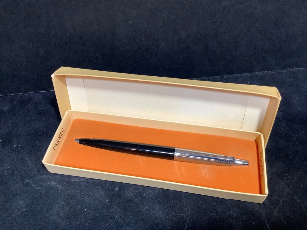 Vintage Parker Pens & Pointers - image 6 of 16