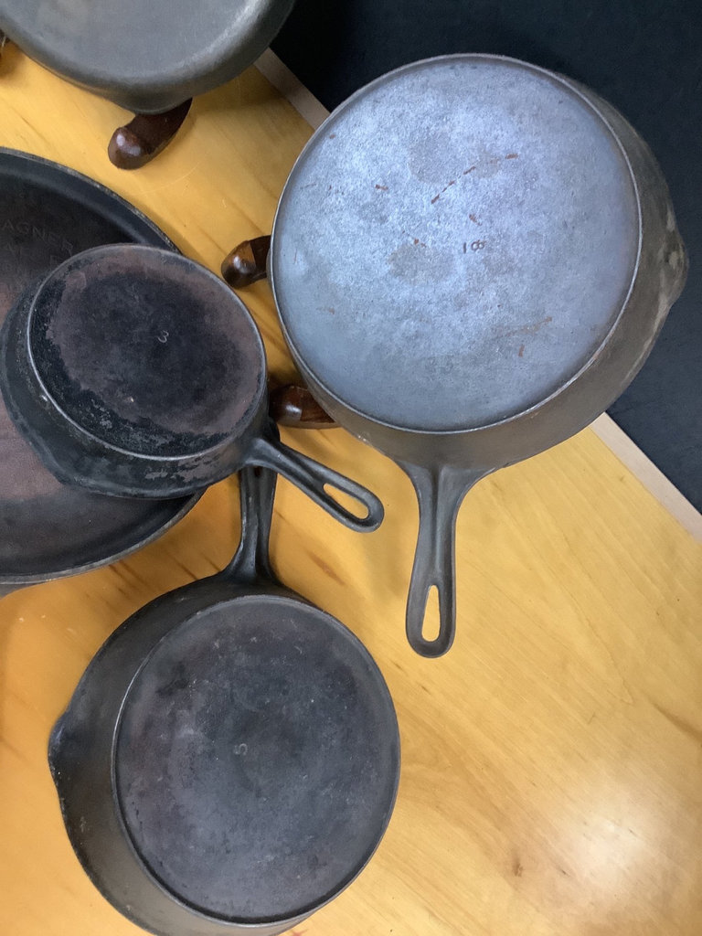 Wagner, Miami & More Cast Iron Pans - image 2 of 5