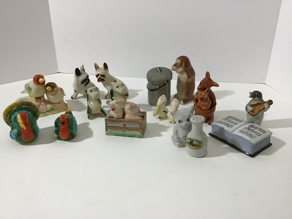 Animal Salt and Pepper Shakers - image 1 of 6
