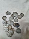 Lot Of THIRTY Early Canadian Silver Dimes From 1910-20's - thumbnail 7 of 7