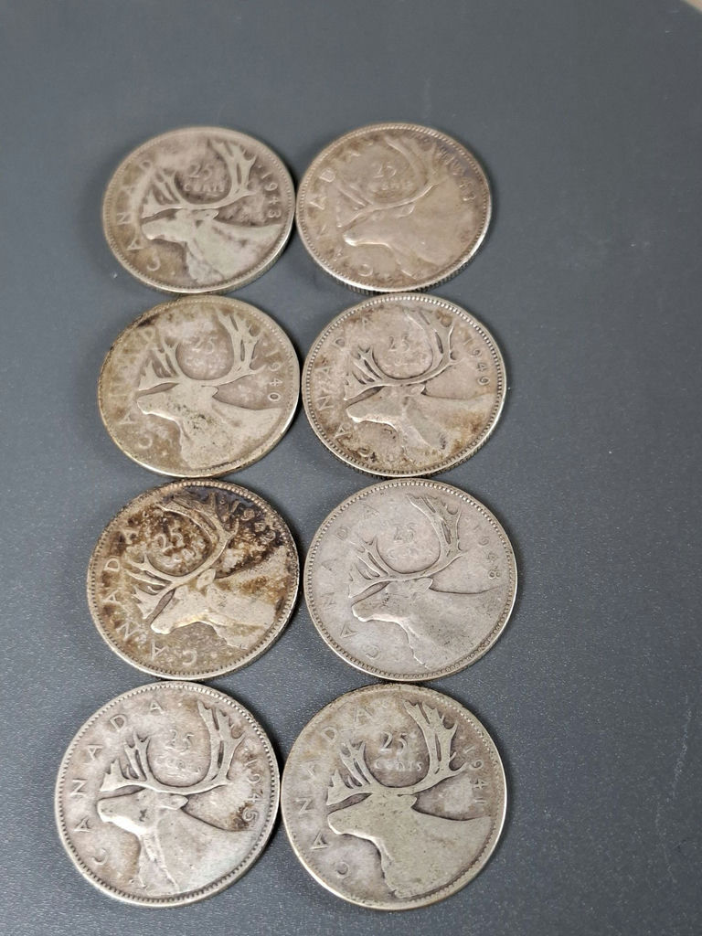 LOT OF EIGHT 1940s CANADIAN SILVER QUARTERS, 80% SILVER - image 2 of 4