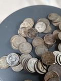 LOT OF 59 CANADIAN SILVER DIMES, 135 GRAMS - thumbnail 4 of 6