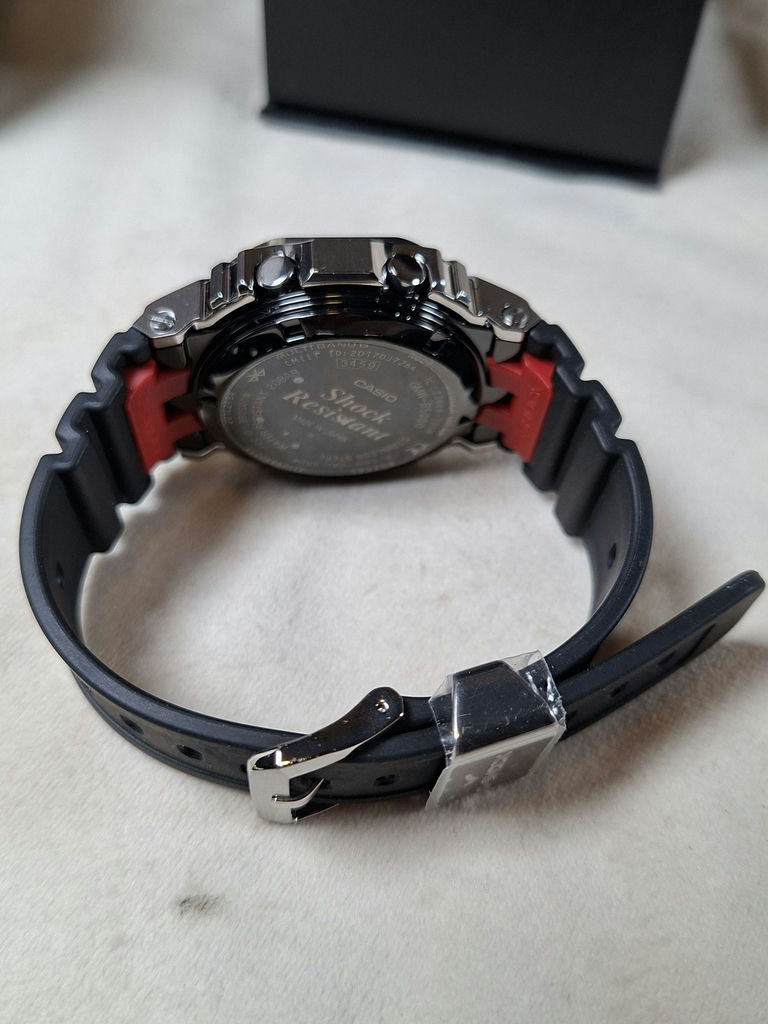 Casio G-Shock Digital Wristwatch with Box and Manual (Box Might Not Be Original) - image 4 of 8