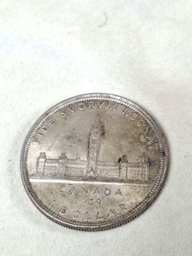 1939 CANADIAN SILVER DOLLAR, Scratches On Obverse - image 2 of 5