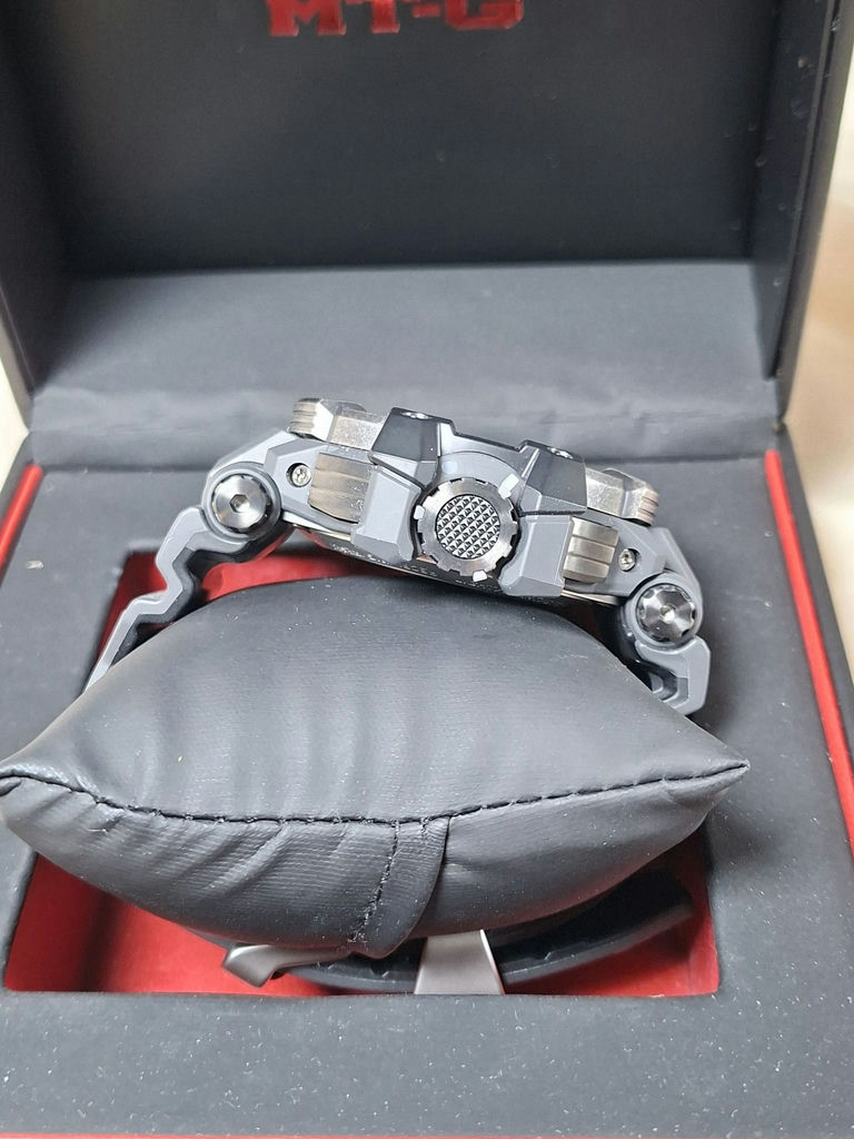 Casio G-SHOCK GPW-1000 Wristwatch with Presentation Box (Box Not Original To Watch) - image 5 of 7