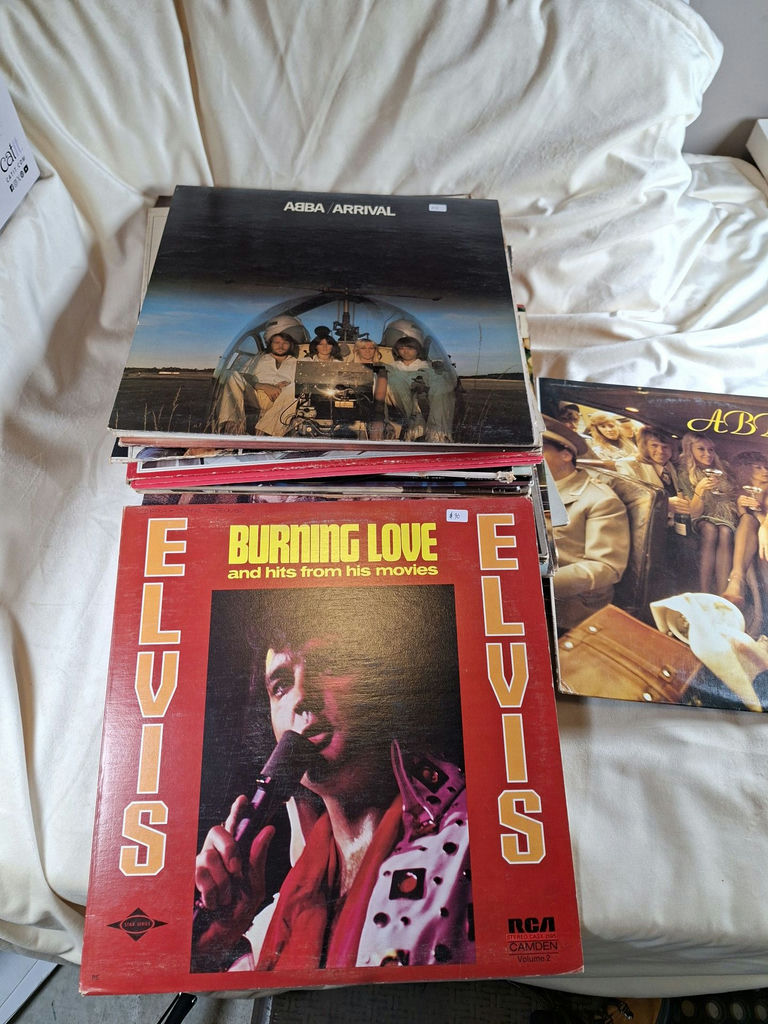 Stack Of  33 Vintage Records - image 2 of 10