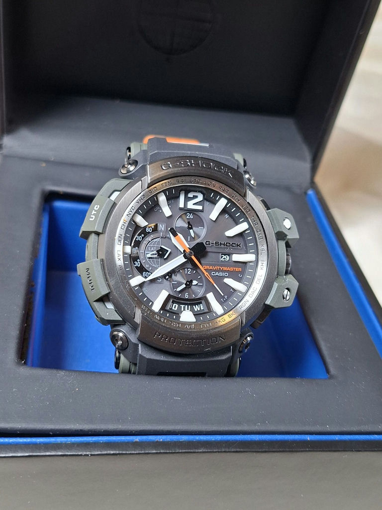 Casio G-SHOCK Gravity Master GPW-2000 With Carbon Fiber Belt From Japan ( Box Not Original To Watch) - image 2 of 9