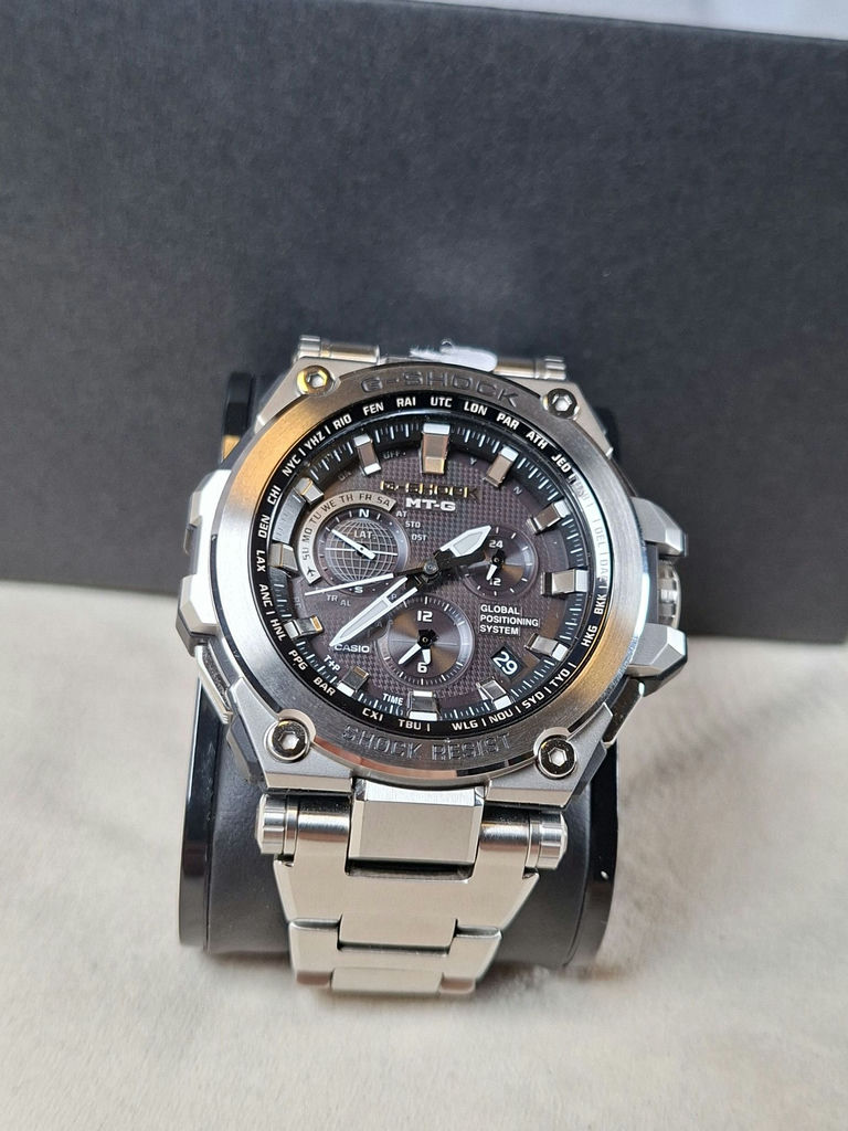 Casio G-Shock MT-G Wristwatch with Box and Extra Links - image 2 of 9