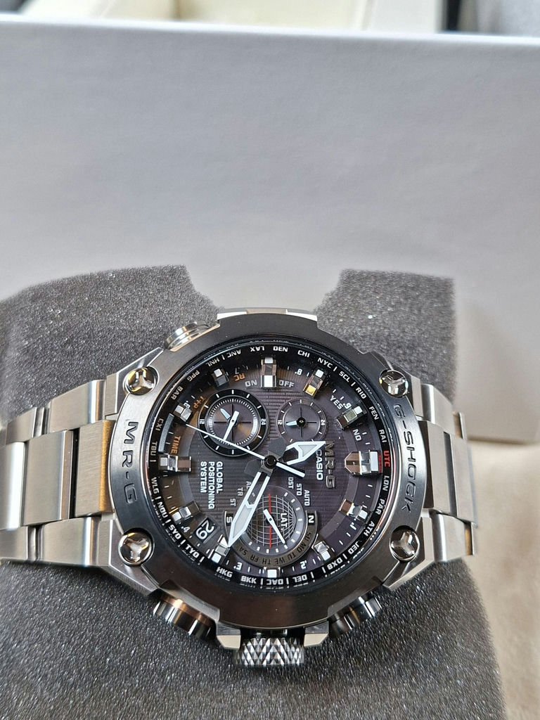 Casio G-SHOCK MRG-G1000-1AJR Wristwatch with Box and Manuals, EXCELLENT WATCH - image 5 of 11