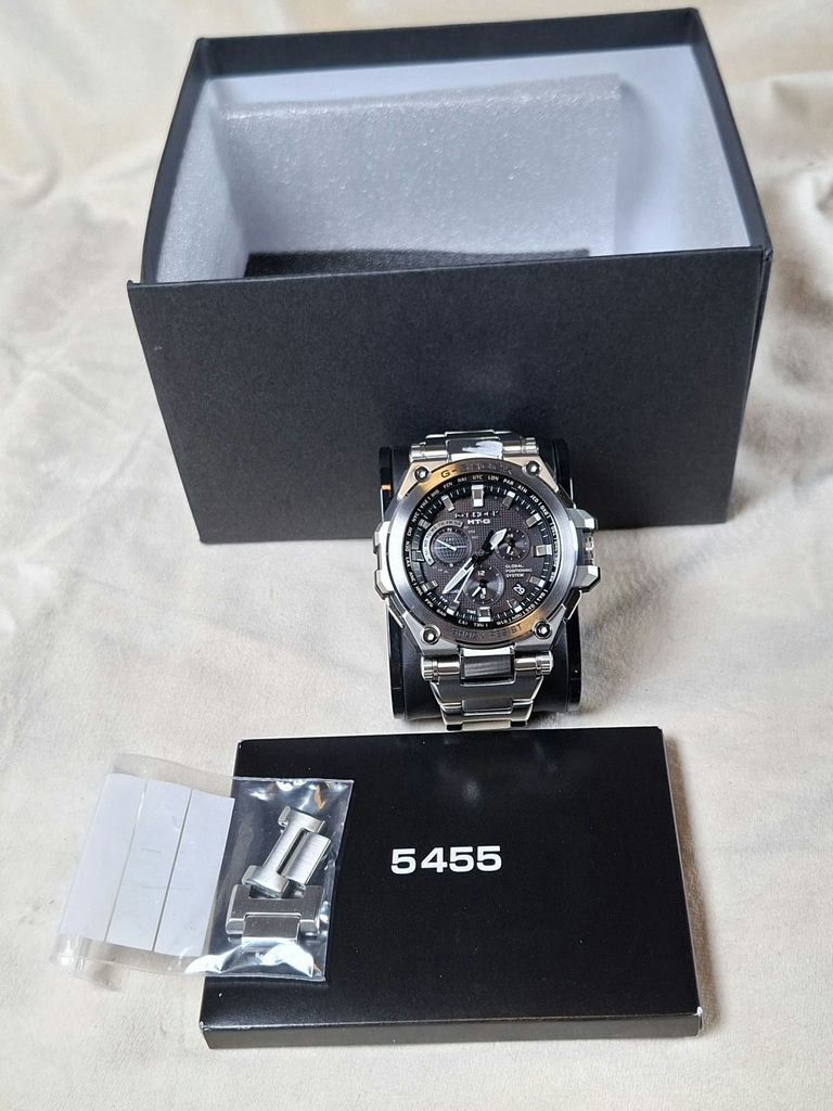 Casio G-Shock MT-G Wristwatch with Box and Extra Links - image 1 of 9