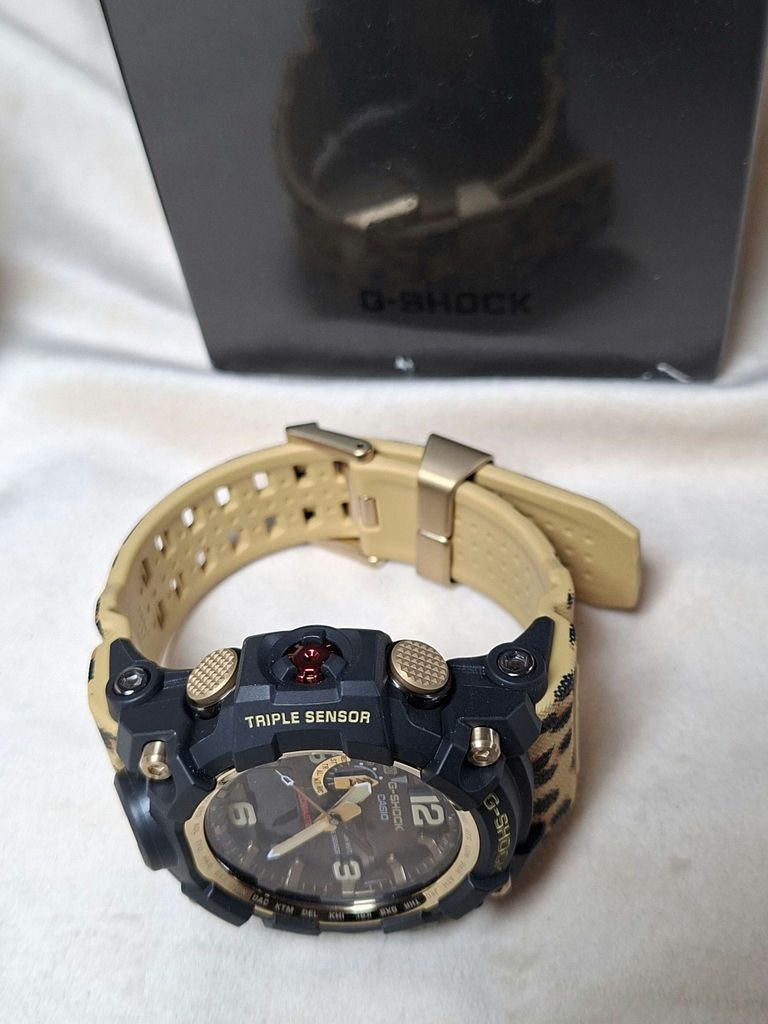 Casio G-Shock Mudmaster GWG-1000WLP Wristwatch with Box and Manuals - image 4 of 9