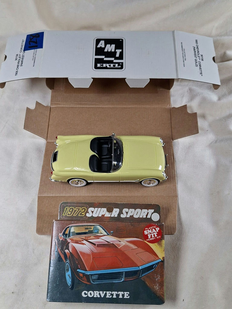 AMT Ertl Corvette Model Cars and 1972 Super Sport Corvette Snap Fit Kit - image 1 of 7