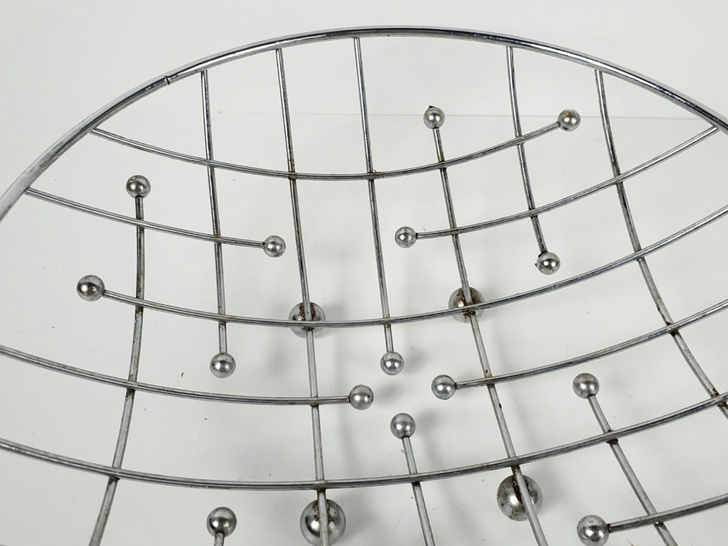 Vintage Mid-Century Atomic Chrome Wire Mesh Fruit Basket Bowl - image 6 of 9