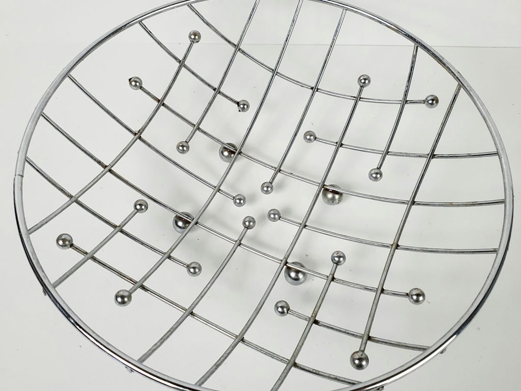 Vintage Mid-Century Atomic Chrome Wire Mesh Fruit Basket Bowl - image 3 of 9