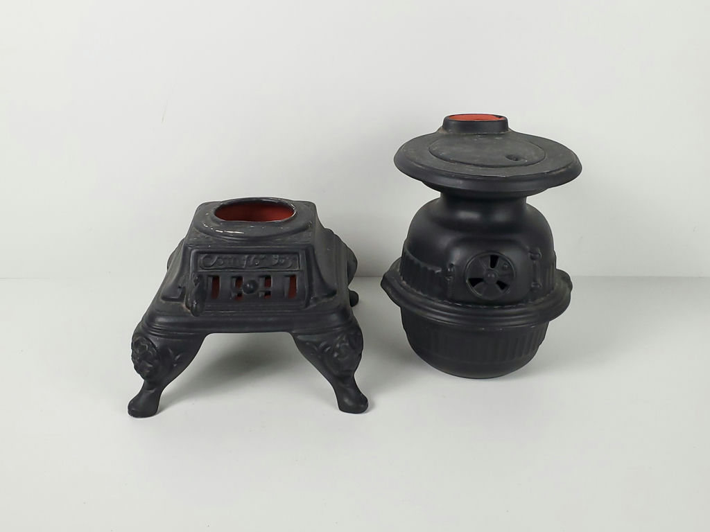 Vintage 1974 Arnels Signed Ceramic Pot Belly Stove Miniature Figurine - image 5 of 14