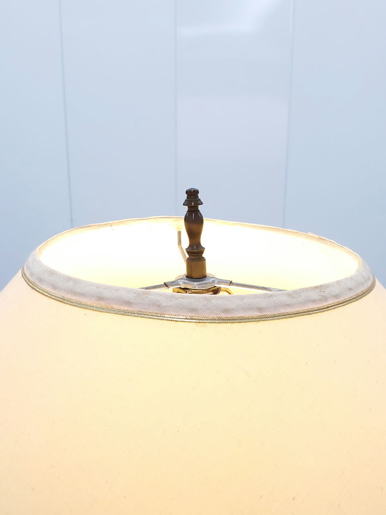 Vintage Hollywood Regency Filigree Off White Metal Table Lamp - image 6 of 11