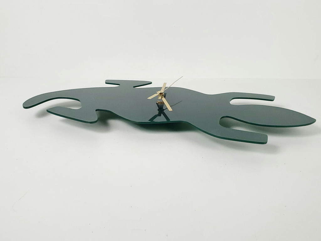 Modernist Green Metal Lizard Figural Wall Clock Abstract Gecko Decor - image 6 of 7