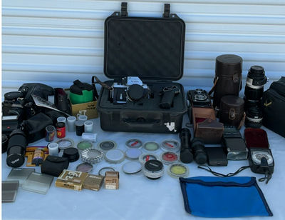 Collection Of Vintage Cameras - Image 1 of 13