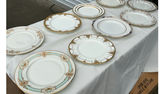 9 Unique China dinner plates - thumbnail 2 of 11