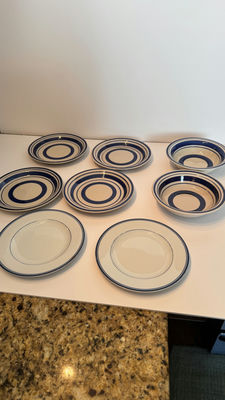 Collection of 8 stoneware and china Plates/Bowls - Image 1 of 5
