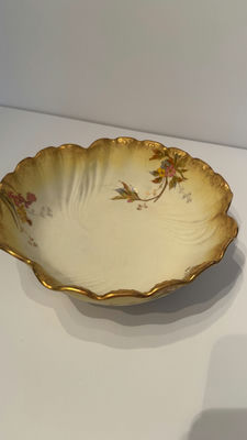 Antique 19th Century Meredon Limoges Scalloped Bowl - Image 1 of 3