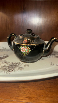 Japanese Floral Teapot with Serving Tray - Image 1 of 4