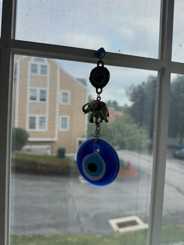 Assorted decorative hanging ornaments - image 13 of 16