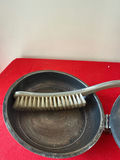 Vintage round crumb pan with wooden handle and lid; circular storage tin with brush - thumbnail 4 of 4