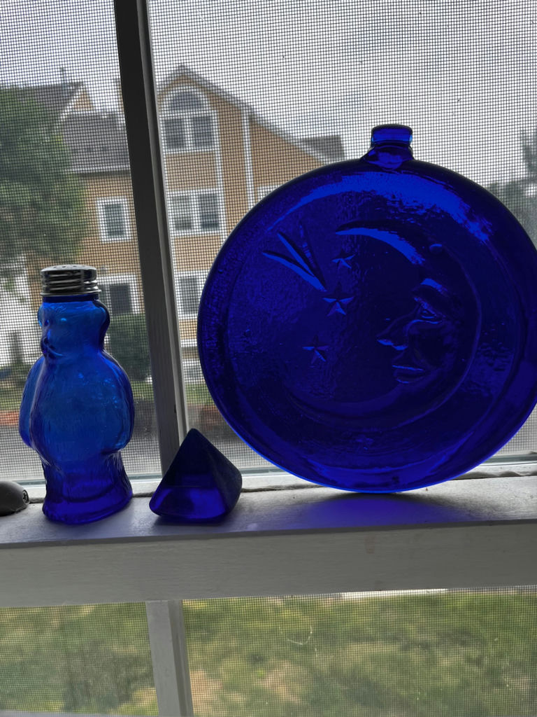 Cobalt blue glass vases and plate with hanging dreamcatchers - image 2 of 4