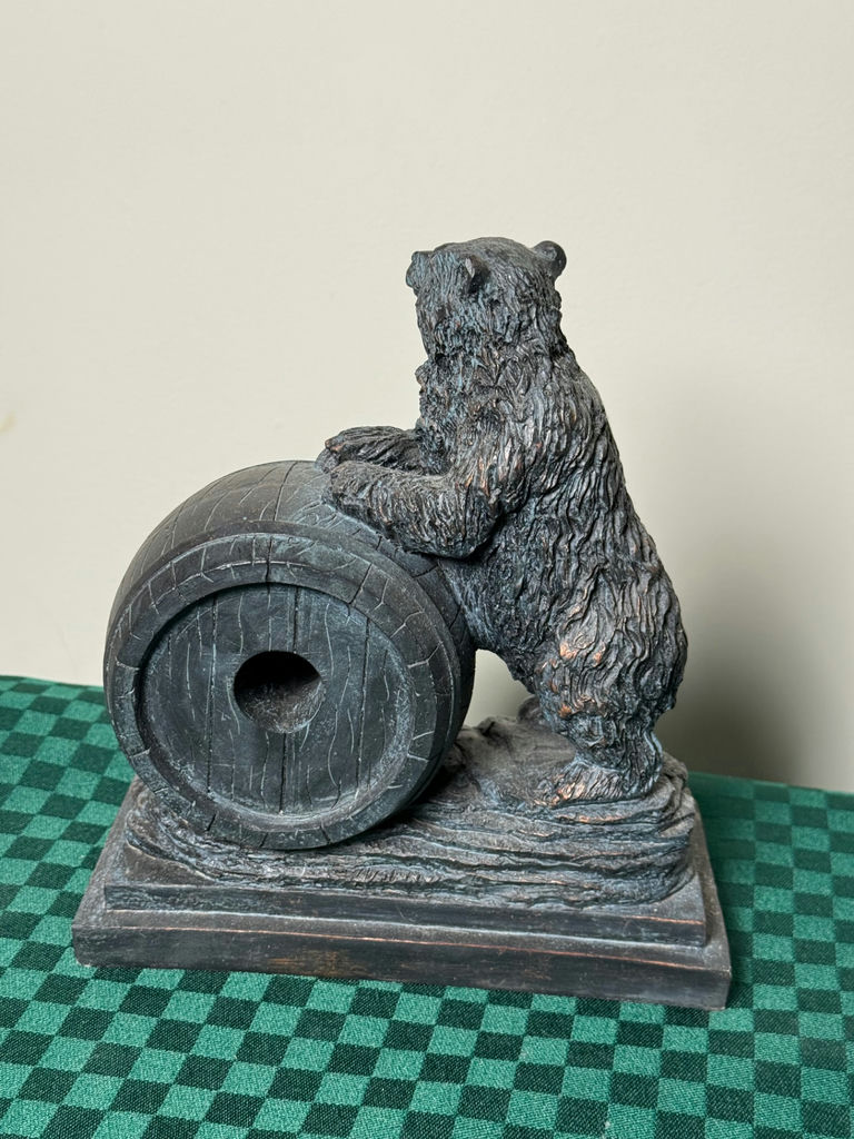 Bear-themed clock and teddy bear collectibles - image 5 of 7