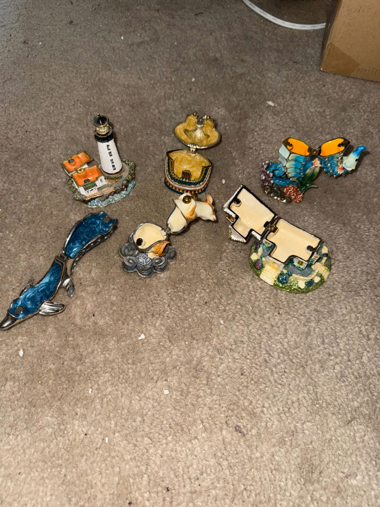 Assorted miniature trinket boxes - image 2 of 7