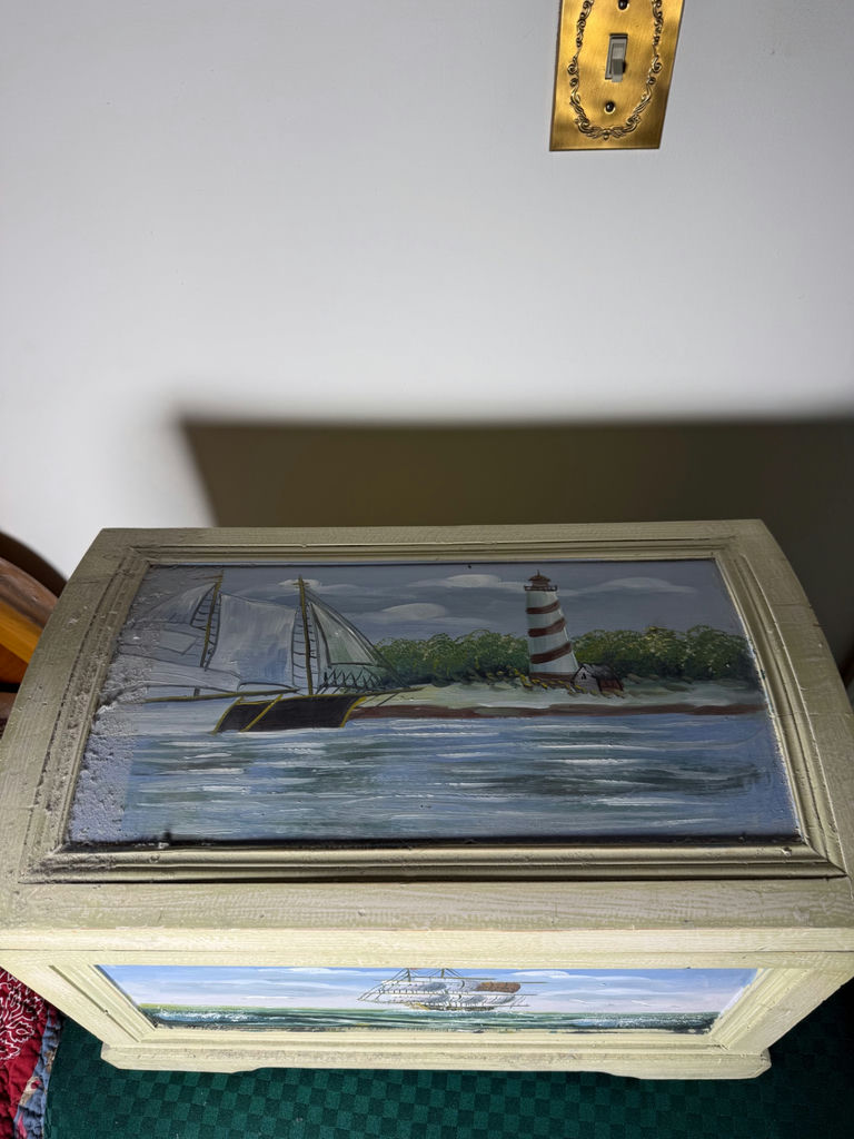 Cream nautical-themed storage chest - image 3 of 7