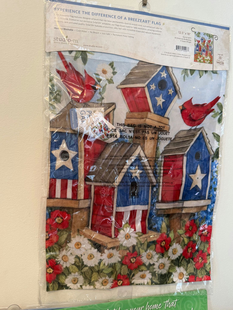 Assorted Garden Flags and Decorative Towels - image 3 of 8
