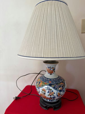 Porcelain floral lamp with pleated shade - Image 1 of 5
