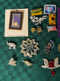 Assorted costume jewelry pins and brooches - thumbnail 2 of 3