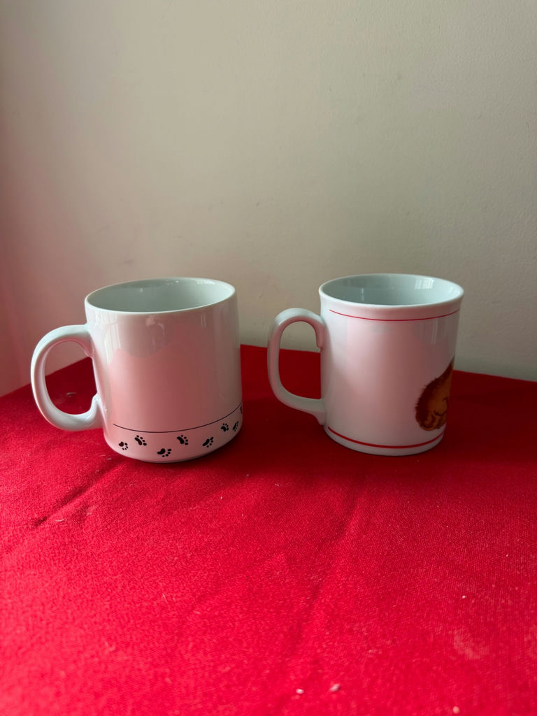 Assorted animal-themed ceramic mugs - image 7 of 7