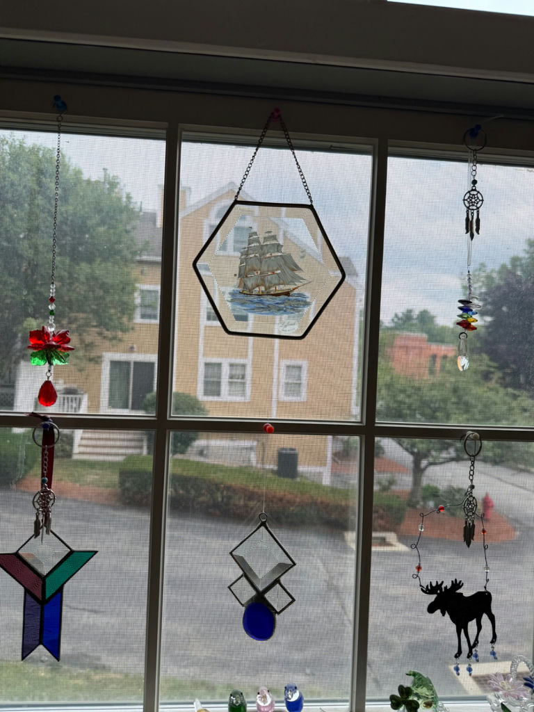 Assorted decorative hanging ornaments - image 2 of 16