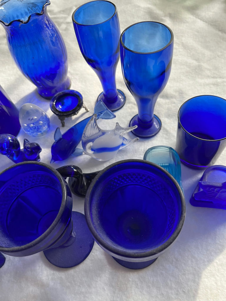 Cobalt blue glassware collection - image 3 of 4