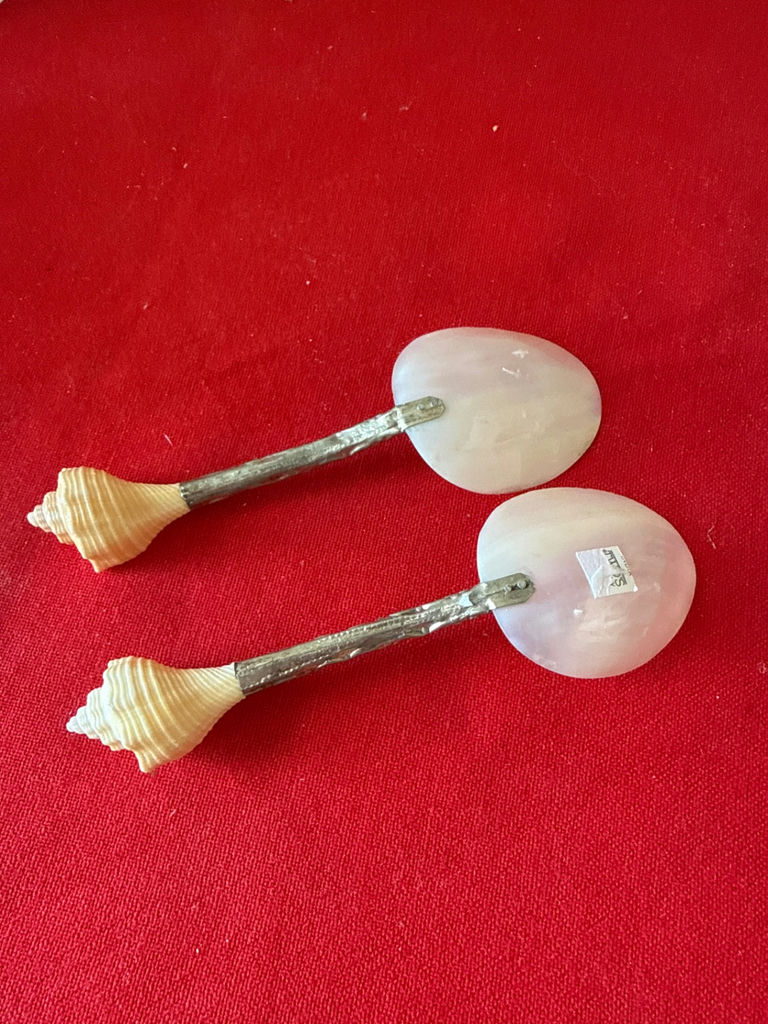 Mother of Pearl and conch - image 2 of 3