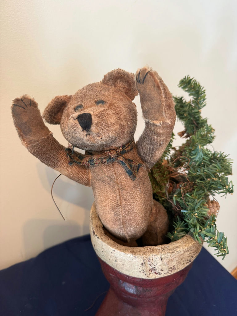 Christmas Decorative Figurines and Stocking Planter - image 5 of 6