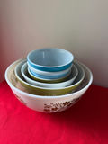 Set of floral-bordered Pyrex mixing bowls - thumbnail 7 of 7