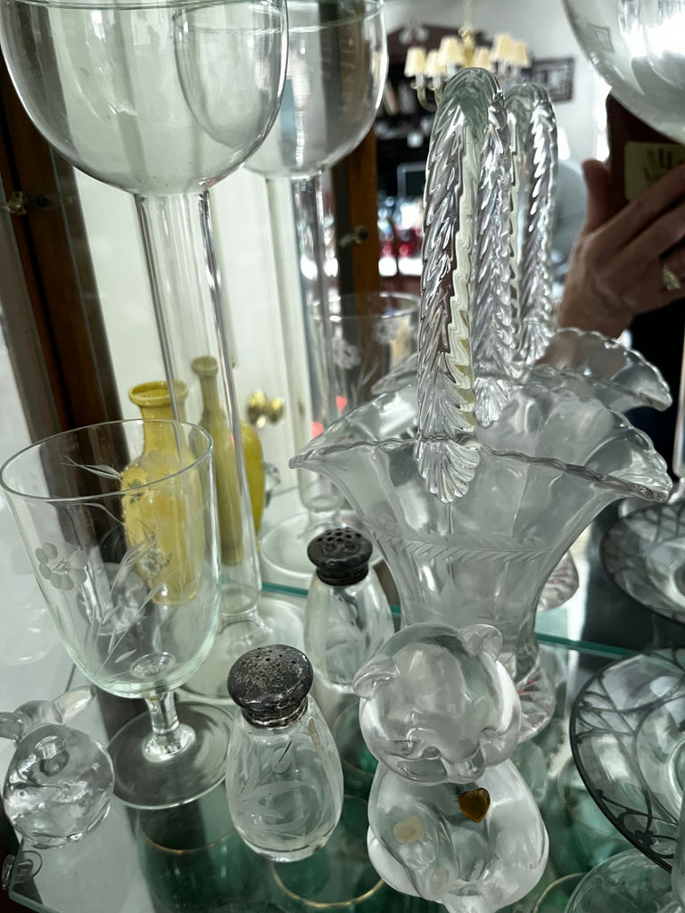 Assorted crystal glassware and decorative figurines - image 1 of 3