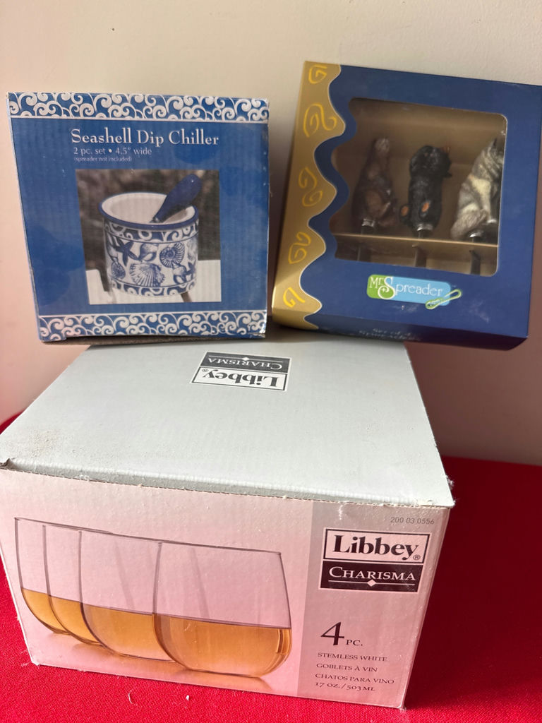 Assorted kitchenware: goblet set, dip chiller, and spreader set - image 2 of 3