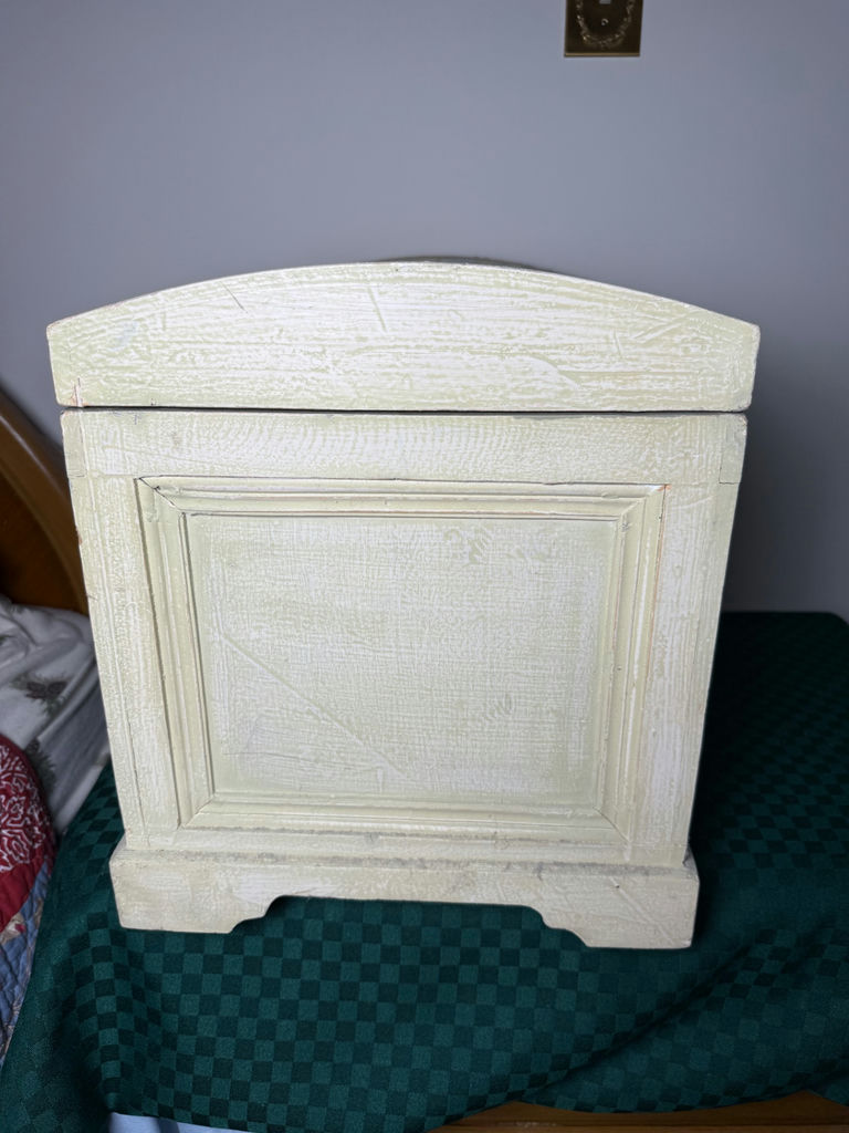 Cream nautical-themed storage chest - image 7 of 7
